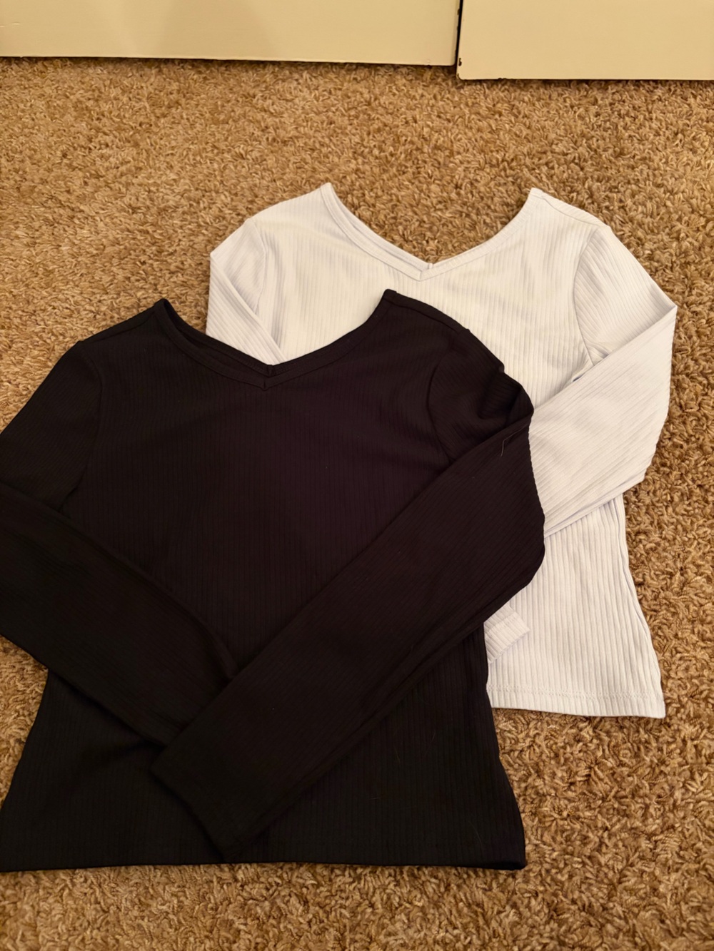 2 pack of old navy kids long sleeve